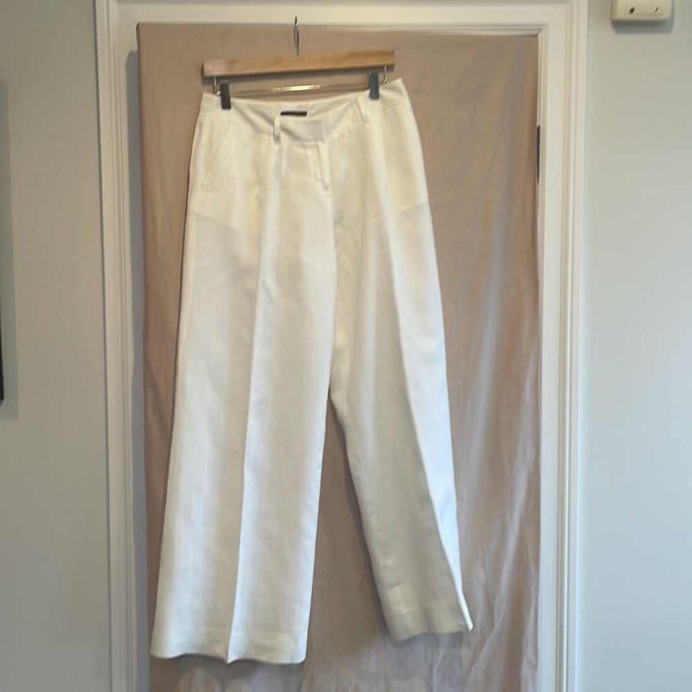 Elie Tahari white pants sized 4